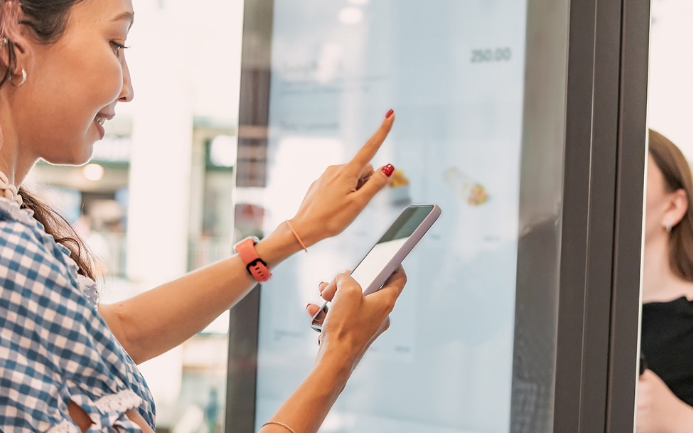AI Across the Customer Journey Why Human Oversight Is the New Competitive Edge